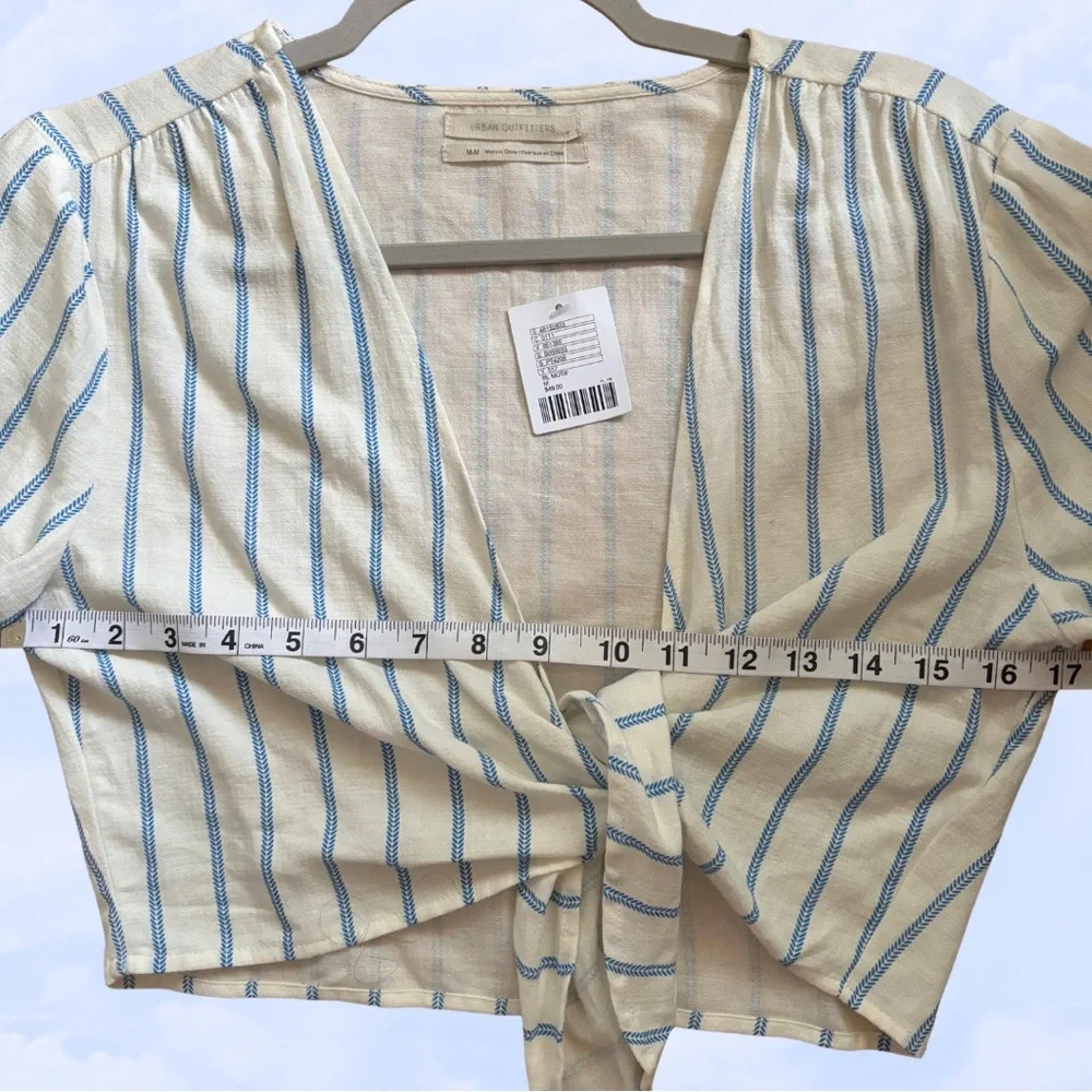 URBAN OUTFITTERS Sale! Cropped Tie Waist Top Light Jacket Blue & White Medium - Picture 4 of 6